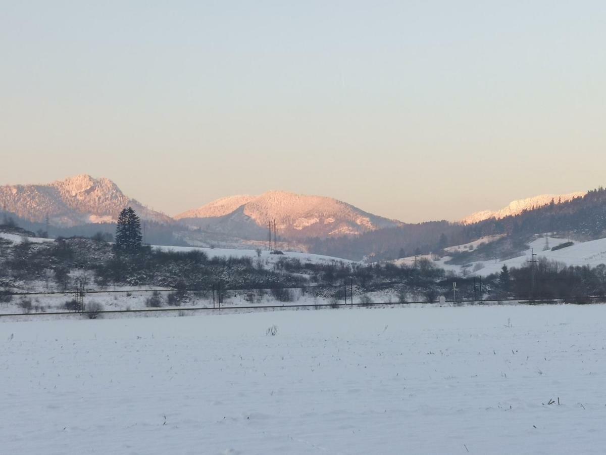 Vcielka Appartamento Bešeňová Esterno foto